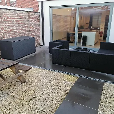 The Front Door N28 * Ieper